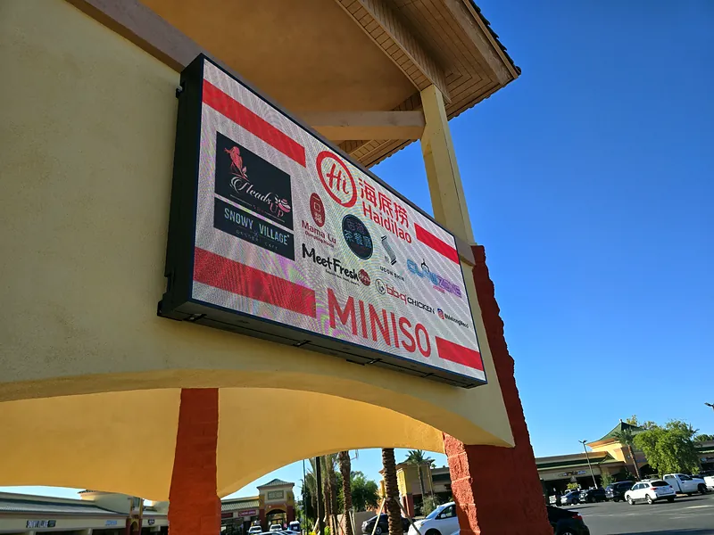 Monument panels for Plaza tenant panels in Mesa, AZ by Win Signs