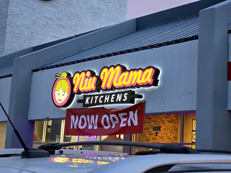 Channel letters for Niu Mama Kitchens in Glendale, AZ by Win Signs